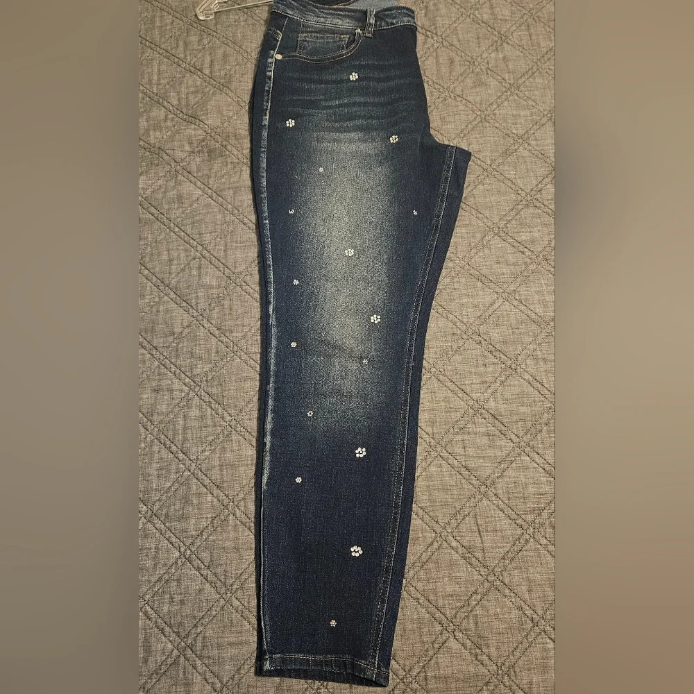 Embellished Blue Jeans - Picture 2 of 7